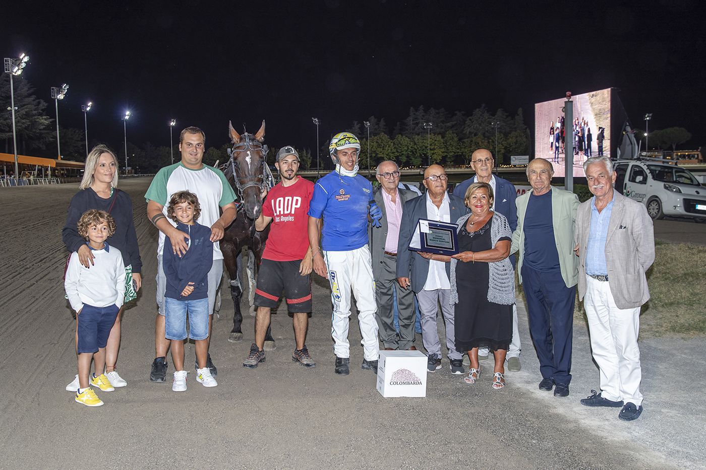 premiazione corsa tris.jpg