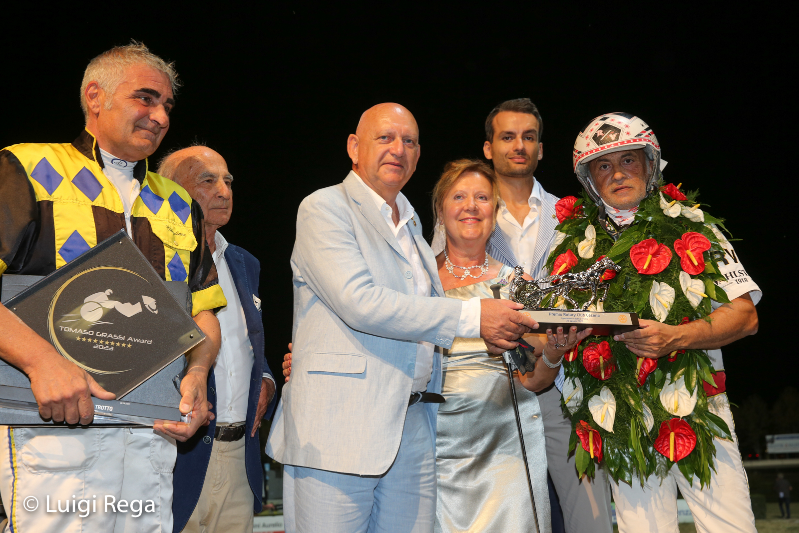 premiazione rotary club cesena.jpg